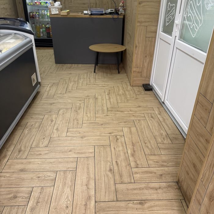 Продам комерційне приміщення вільного призначення