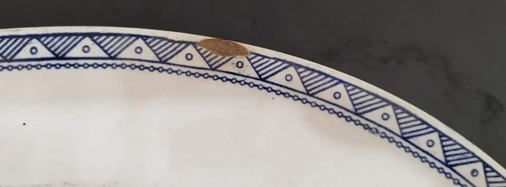 Antiga e grande travessa vitoriana séc XIx