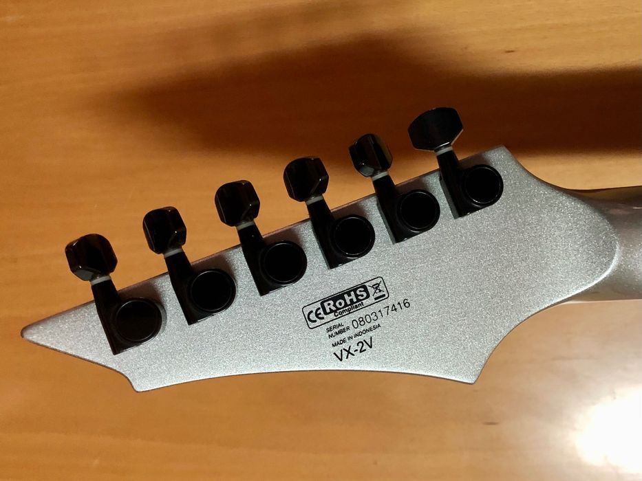 Cort VX-2V (VX-Series) - Guitarra eléctrica