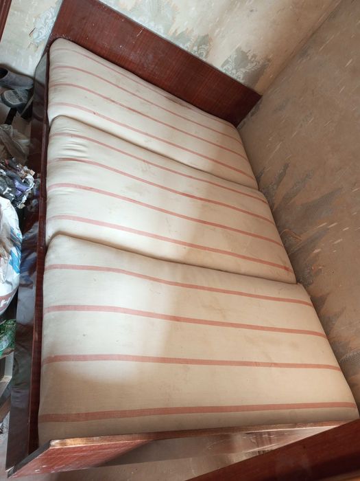 Продам двоспальне ліжко