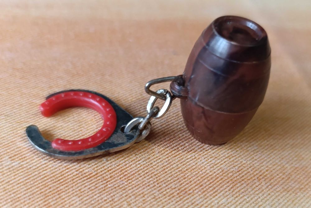 Porta Chaves, Pipo em madeira maciça de carvalho francês