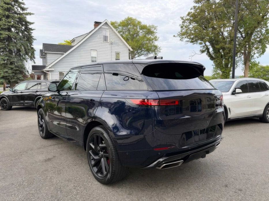Land Rover Range Rover Sport      2023