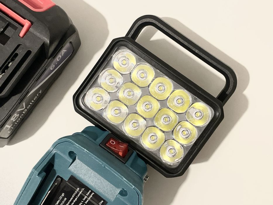 LED-лампа Прожектор з Акумулятором 18V(15 світлодіодів)