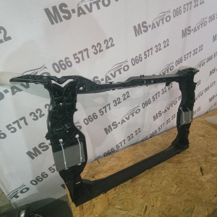 Установочна панель телевізор Audi q5  17- 2.0 AWD