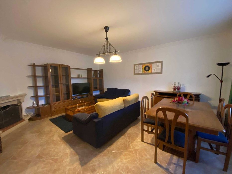 Mesa de Jantar extensível e 6 Cadeiras