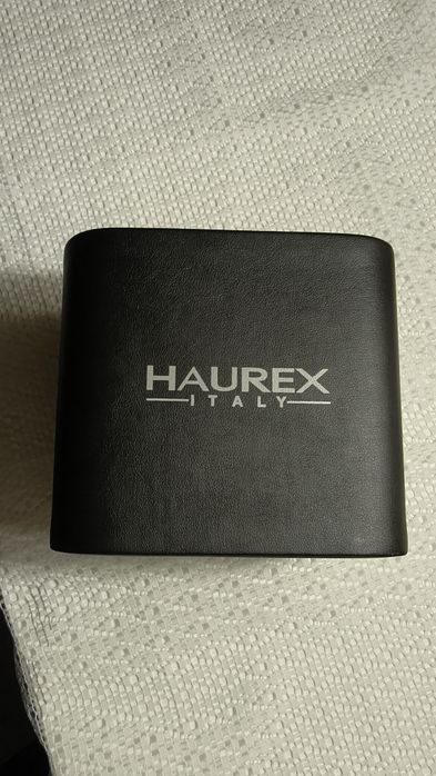 Коробка для годинника HeoRex в гарному стані.
