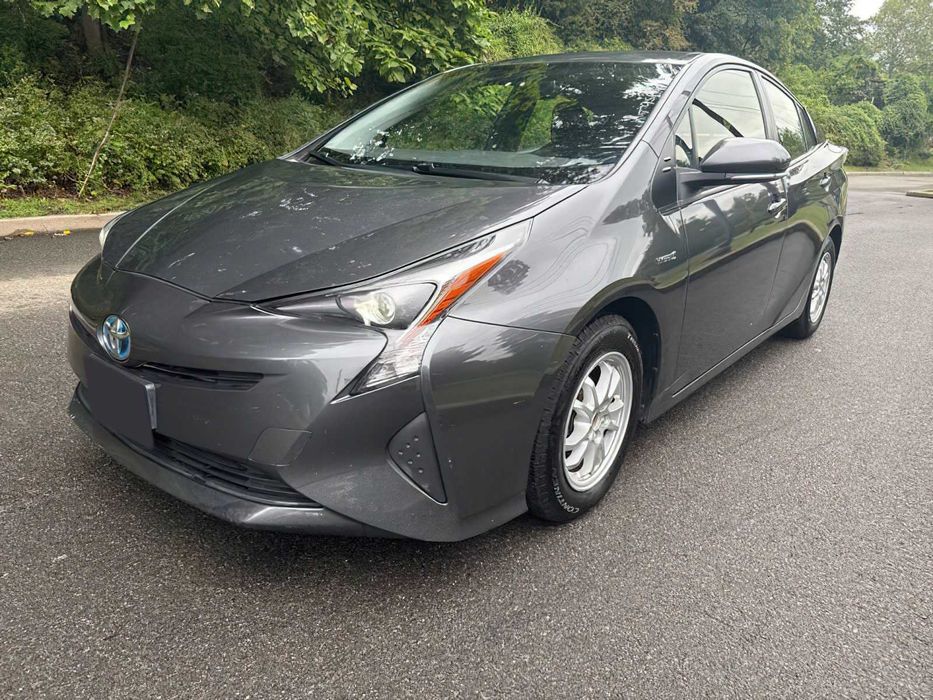 Toyota Prius      2016