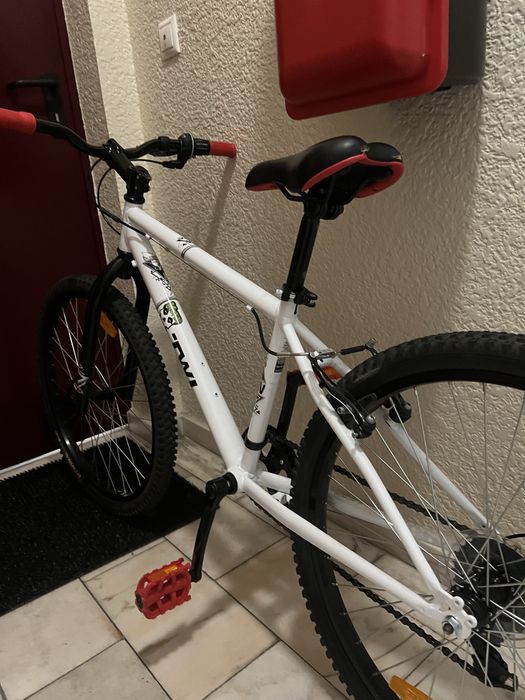 Bicicleta  crianca praticamente nova TWI Rockrider 300