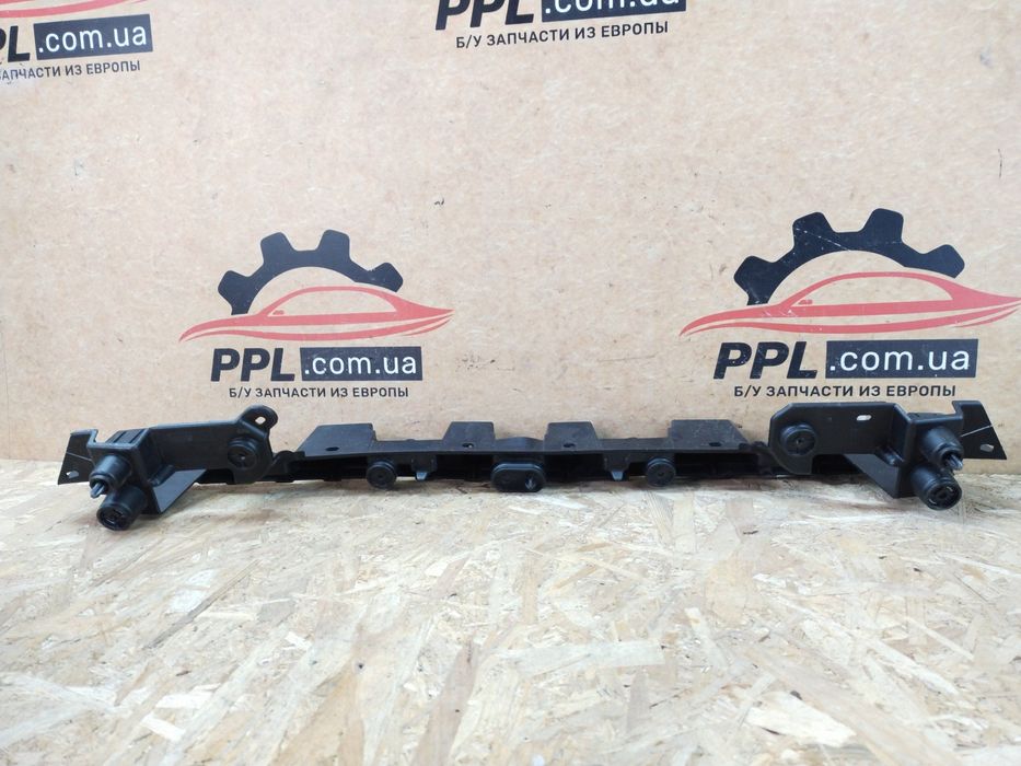 Range Rover Evoque II L551 2018- Кронштейн крепление заднего бампера