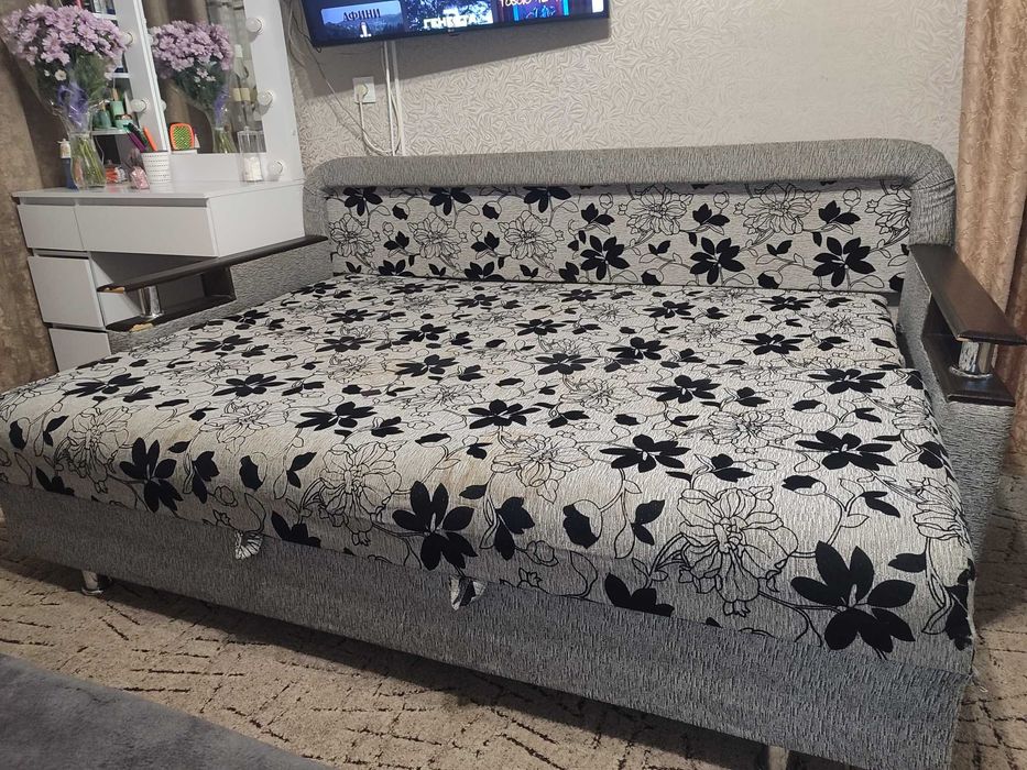 Продам диван б/у