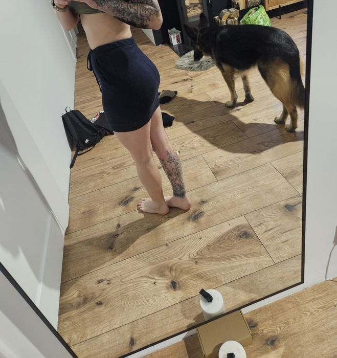 Krótka granatowa spódniczka bershka S