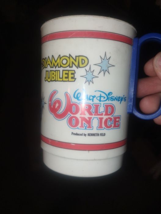 Disney vintage kubek World on ice