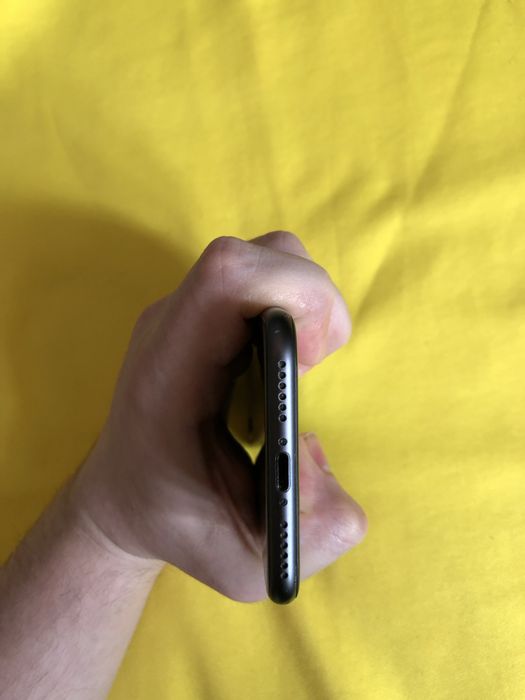 iPhone 8 64GB + iPhone 7 + iPhone 6 + EarPods + чехол