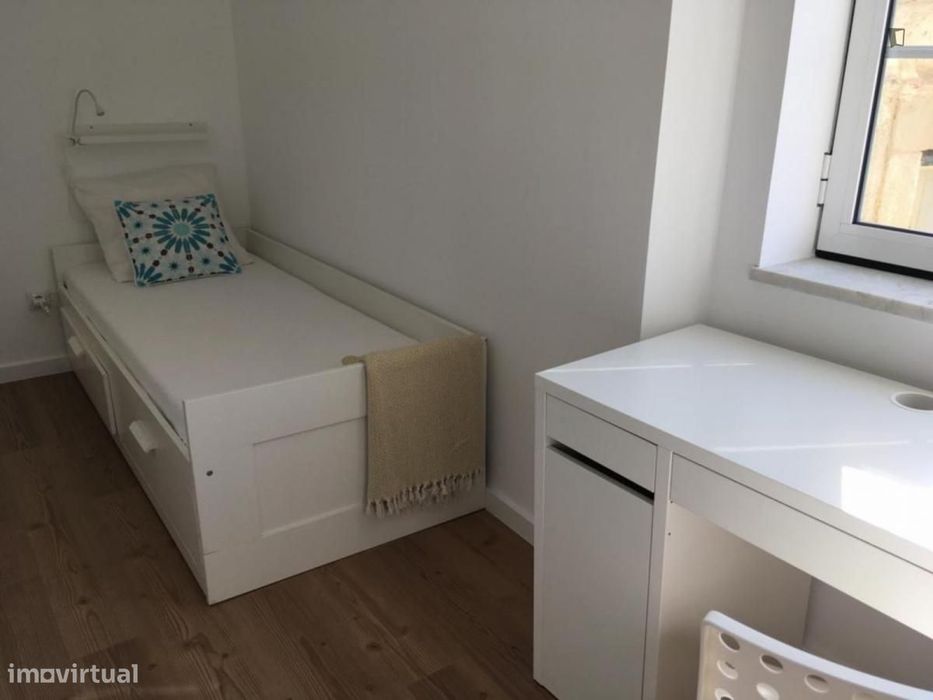 Quarto - localizado em Setubal