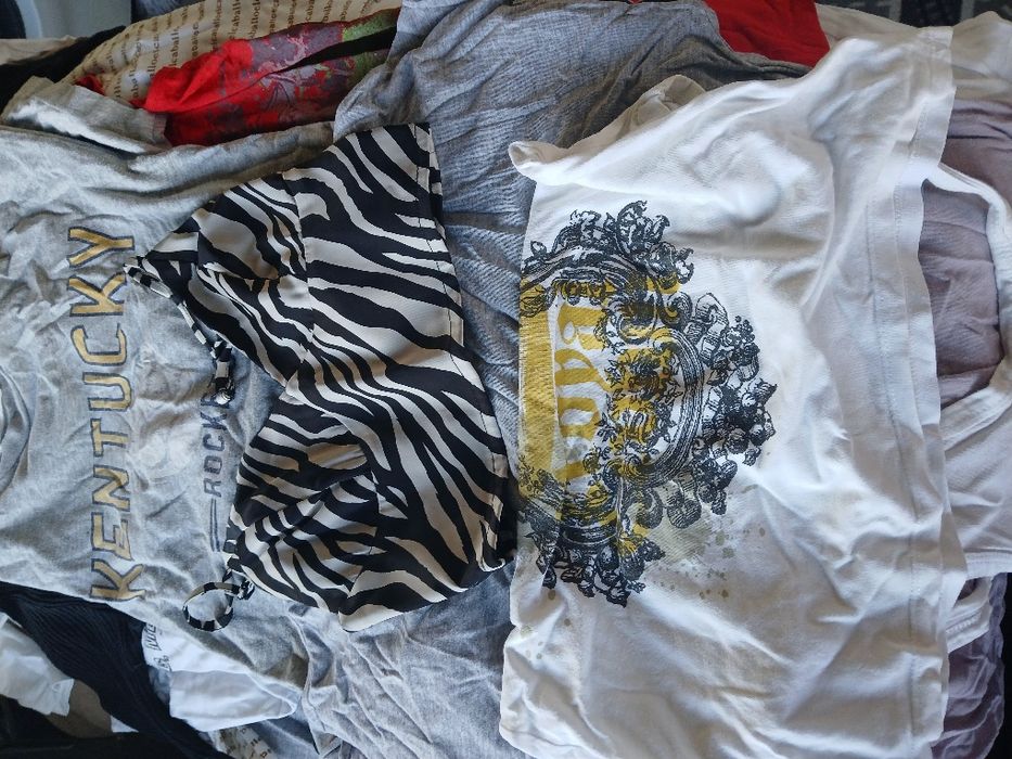 roupa de mulher S t-shirts, sweats, blusas