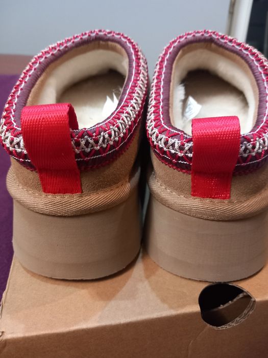 Buty typu UGG, rozm 40, nowe w pudełku.