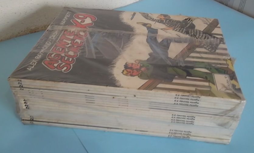 Agente Secreto X9 , vinte livros fechados na embalagem