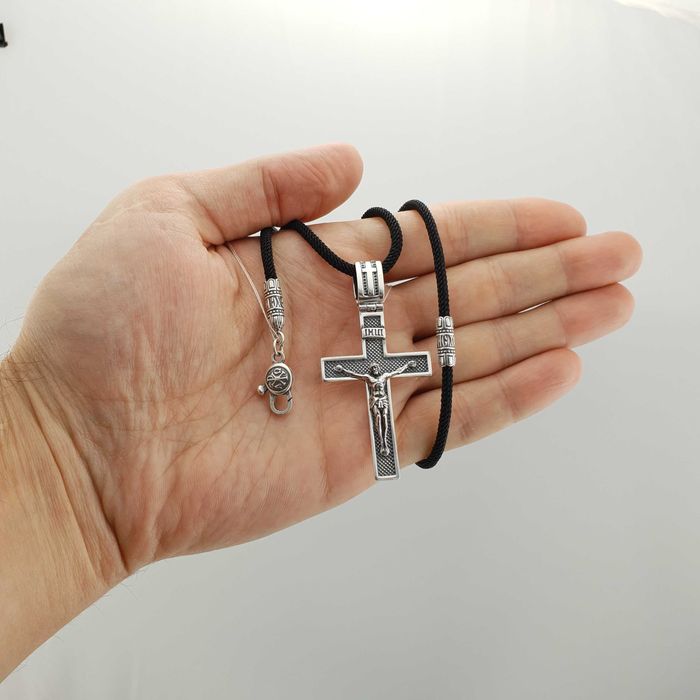 Чоловічий шовковий шнурок і хрестик срібло 925