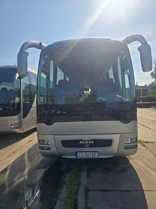 MAN R03 Lions Coach