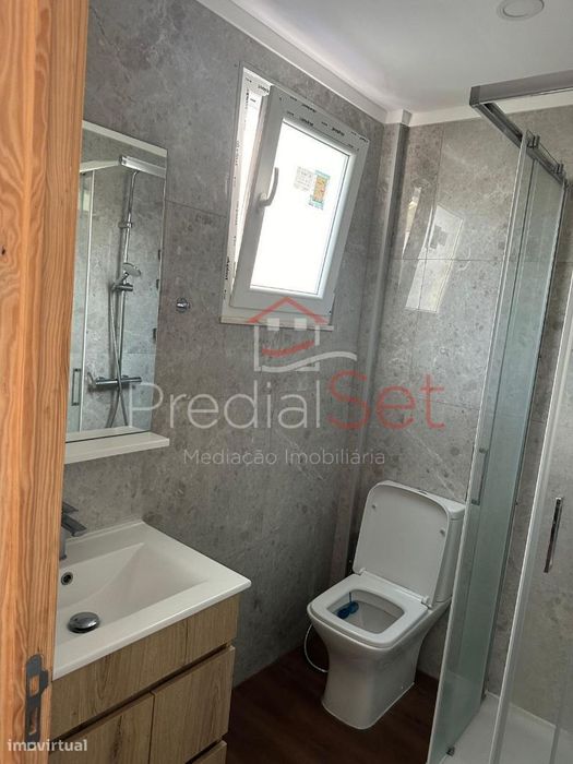 Apartamento T3 Duplex Mobilado - Arrendamento-Centro histórico Setúbal