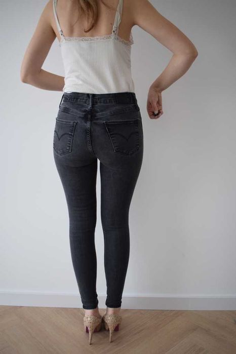 Levi's 720 premium w27 l30 xs spodnie czarne wysoki stan high skinny