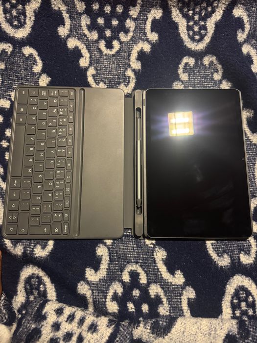 Tablet LENOVO Cinzento