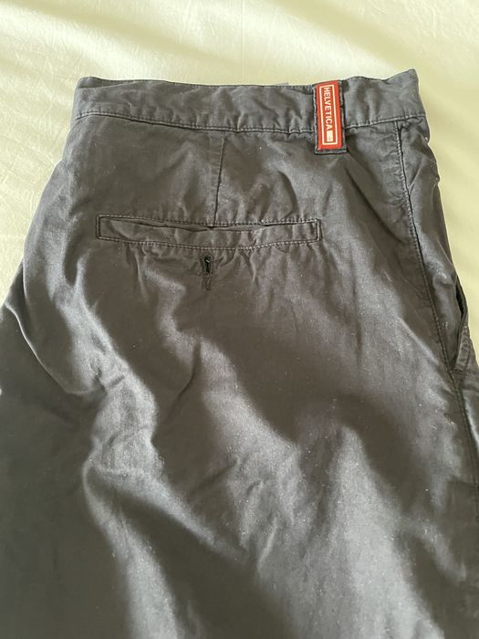 2 pares calças helvetica porche