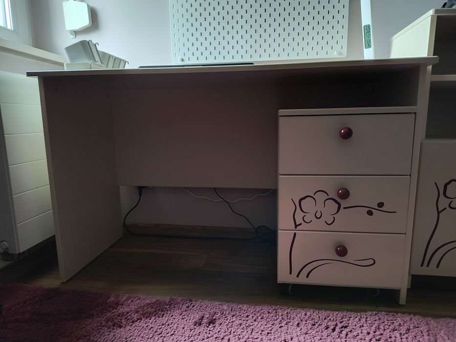 Zestaw Meblik Orchidea dla dziecka szafa komoda biurko łóżko