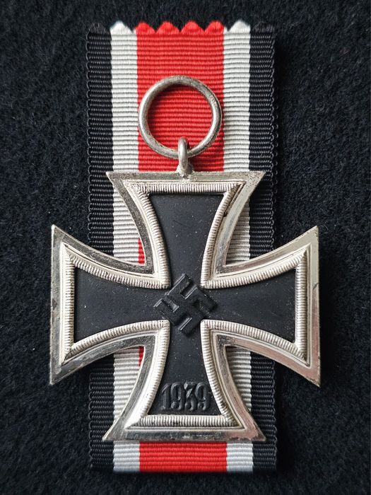 Niemcy, Krzyż Żelazny II klasy sygnowany 100 MINT.