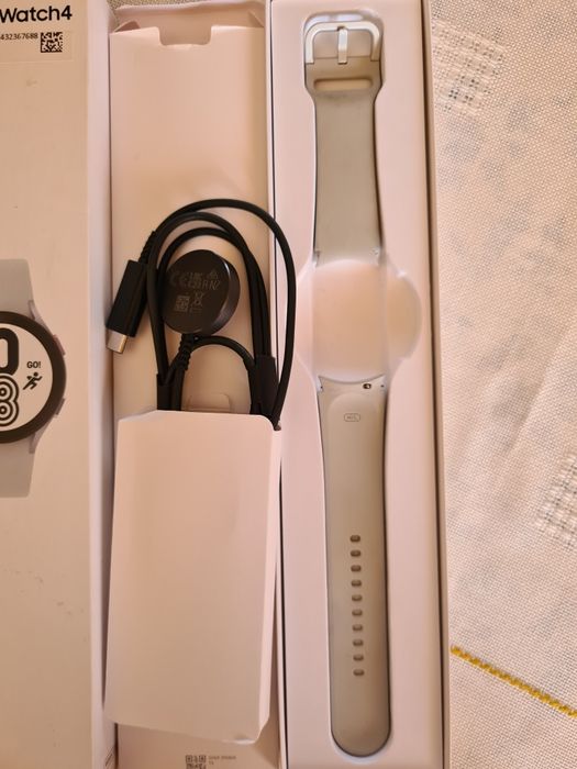Bracelete e carregador Galaxy Watch4 4G LTE  (44mm), da Samsung