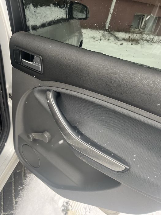 Ford C-max автомобіль