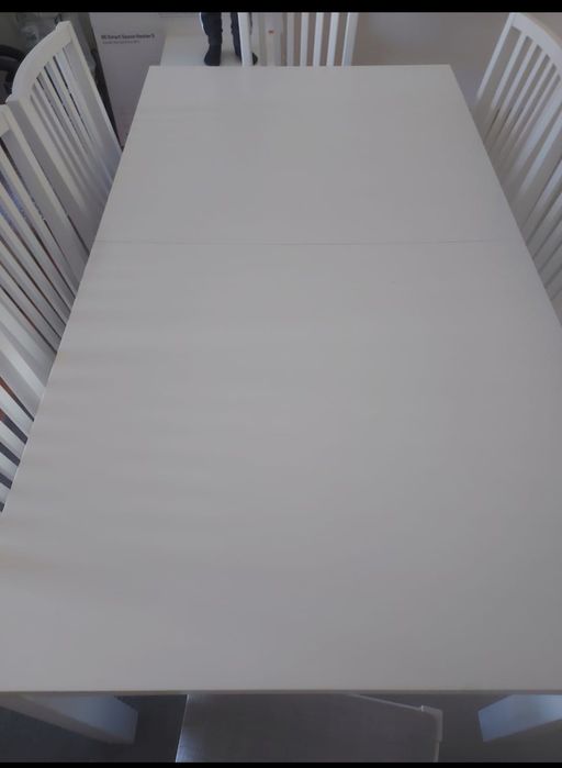 Conjunto de mesa extensivel Ikea com 8 cadeiras