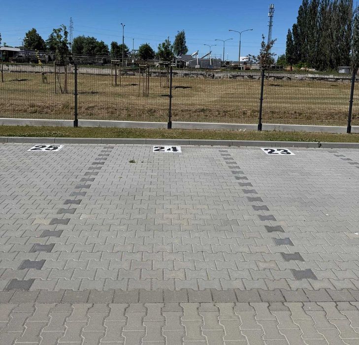Wynajmę 4 miejsca parkingowe [Teren zamknięty] Komorowo ul. Olchowa 1 , k. Wolsztyna - Widok 3