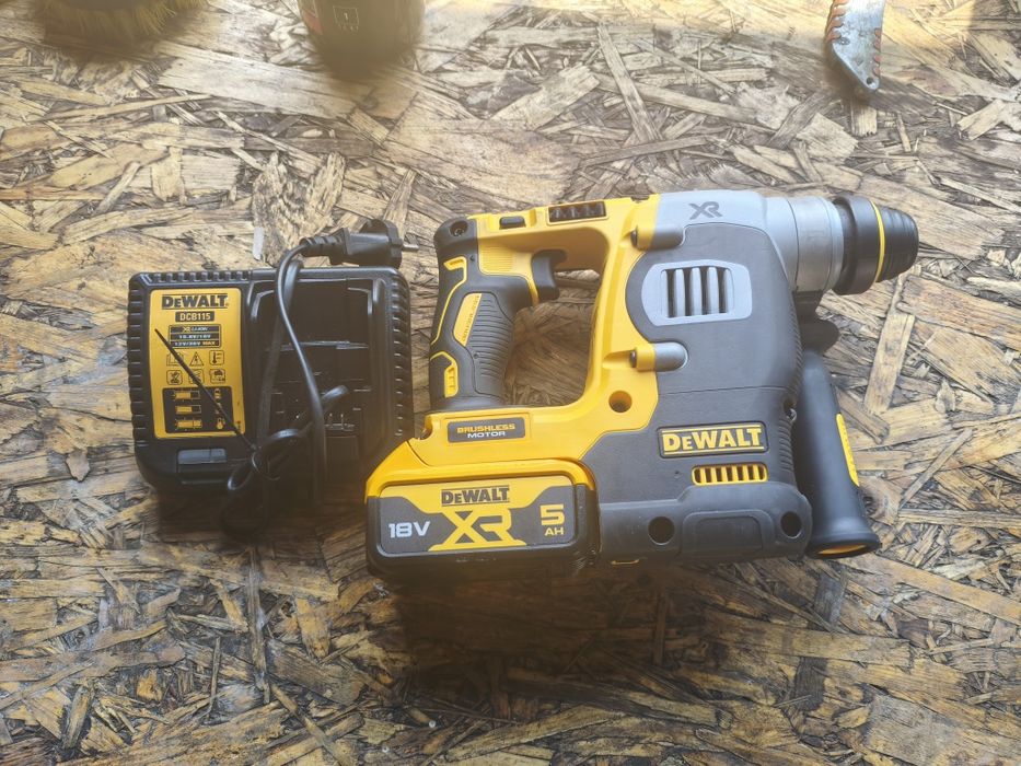 Młotowiertarka dewalt dch 273p1 2025