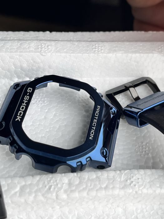 Casio GMW-B5000G-2ER pasek i bezel