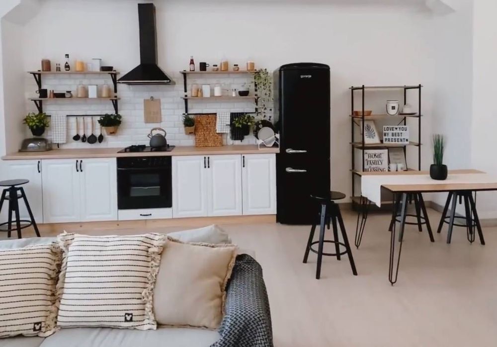 Кухня Leroy Merlin, кухонні модулі, білі кухонні фасади, кухня сканді