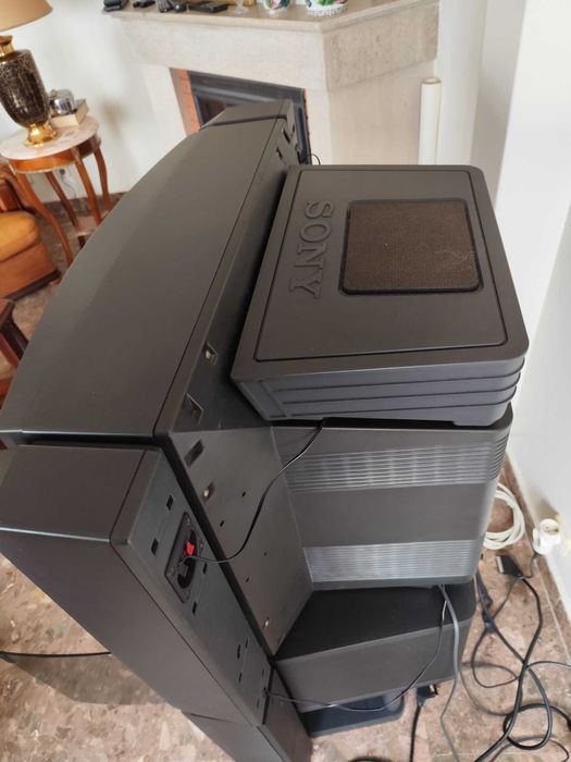 TV Sony Black Trinitron