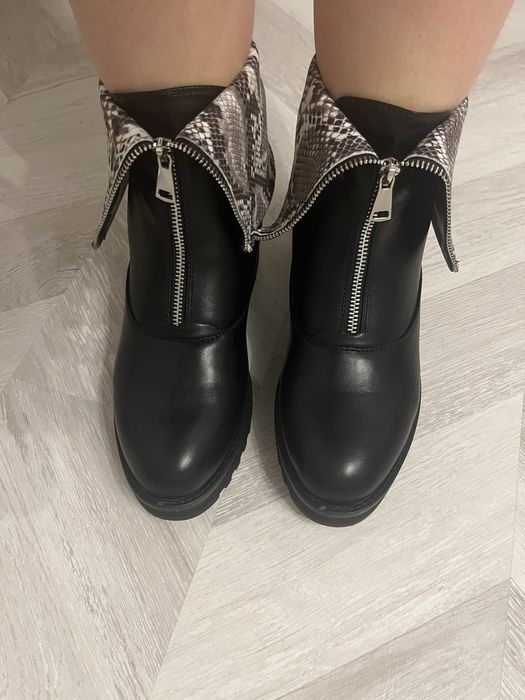 Sprzedam buty 40 rozmiar 25,5 wkladka nowe