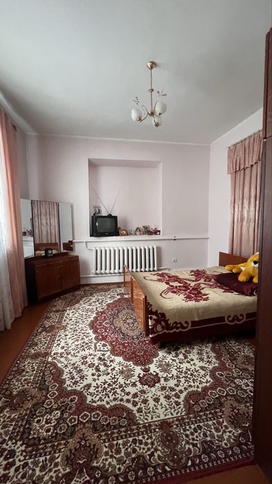 Продаж будинку в Лужанах