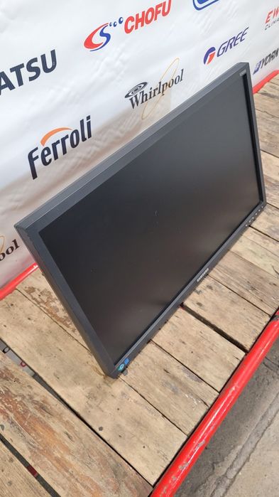 Монитор Samsung LS24 E65