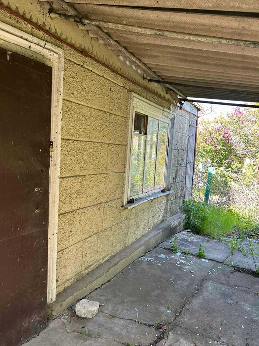 Продається дача ( СТ Експрес, с. Баловне), 10 хв. до річкія. потребує ремонту