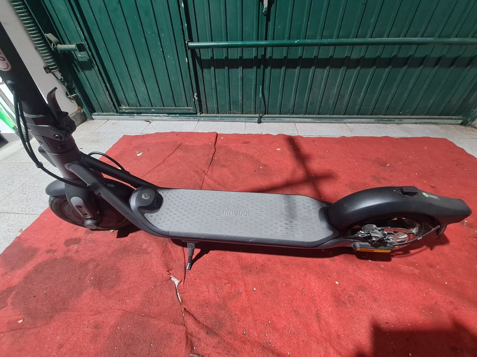 Vendo 2   trotinete ninebot