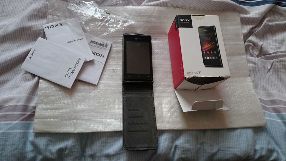Sony Xperia E C1505 plus  Etui