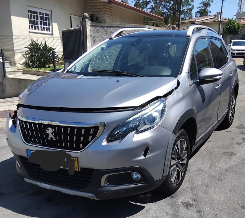 Vendo peugeot 2008 1.2  130 cv de 2019 nacional acidentado salvado
