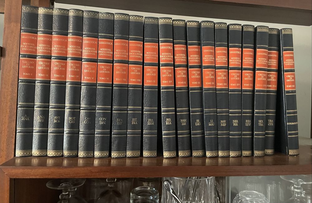 Coleção Lexicoteca / Moderna Enciclopédia Universal - Completa