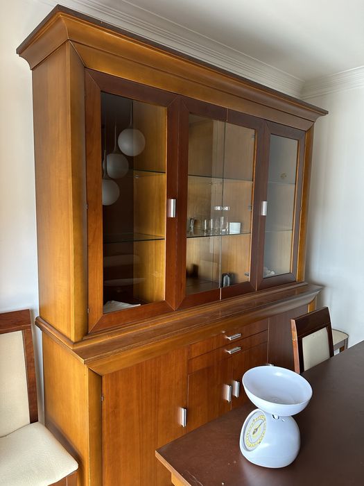 Móvel / Ceiataleira / Vitrines Cerejeira (madeira maciça)