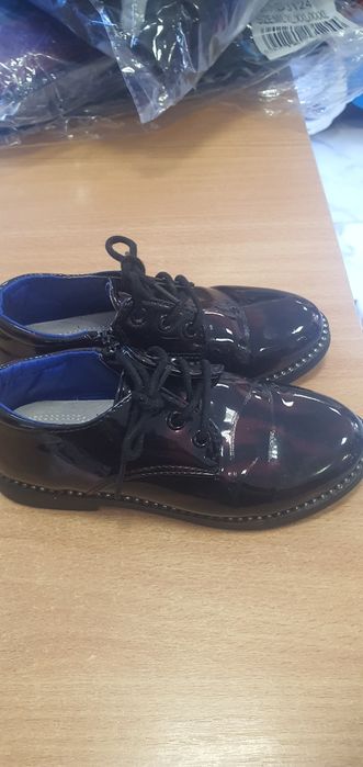 Взуття для дівчинки