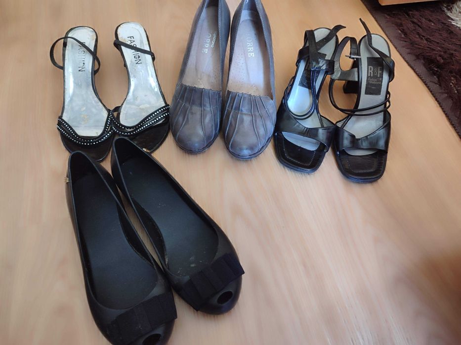 Sapatos e sandálias