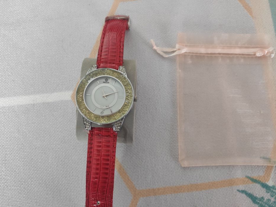 Damski zegarek na pasku