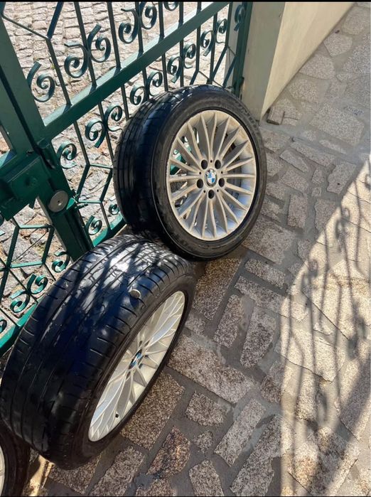 Jantes bmw com pneus 225/50 r17.